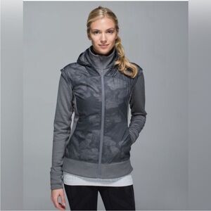 Lululemon Snug Sprinter Jacket Camo Hoodie - Size 4 Grey